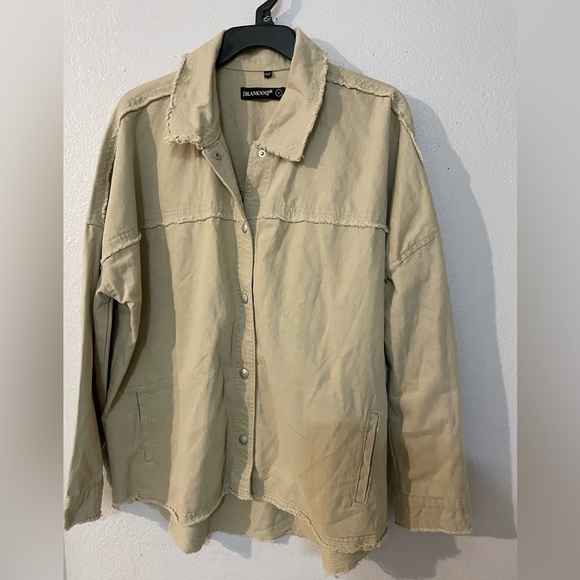 BLANK NYC Fray Edge Shacket in Zoo fair Beige Denim Oversized - Picture 2 of 5